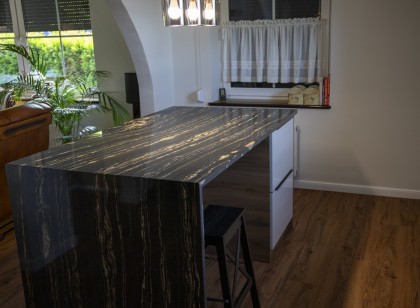 Kwarcyt Tropical Storm