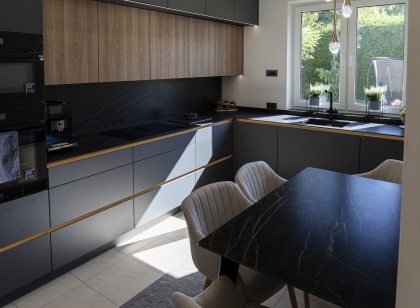 Neolith Black Obsession