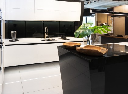 Granit Nero Assoluto+Dekton Zenith